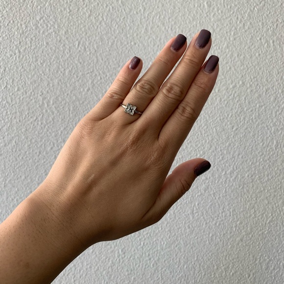 BCBGMAZAZRIA Silver Ring - Size 6 - Picture 1 of 3